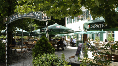 >> Video Biergarten München Isar ansehen !! <<